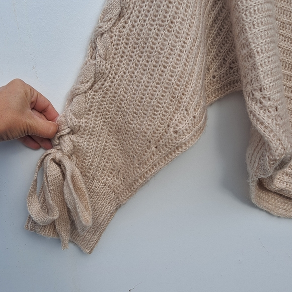Onetheland Lace Up Arm Dolman Sleeve 100% Acryliv Beige Knit Sweater Size M - Picture 8 of 14